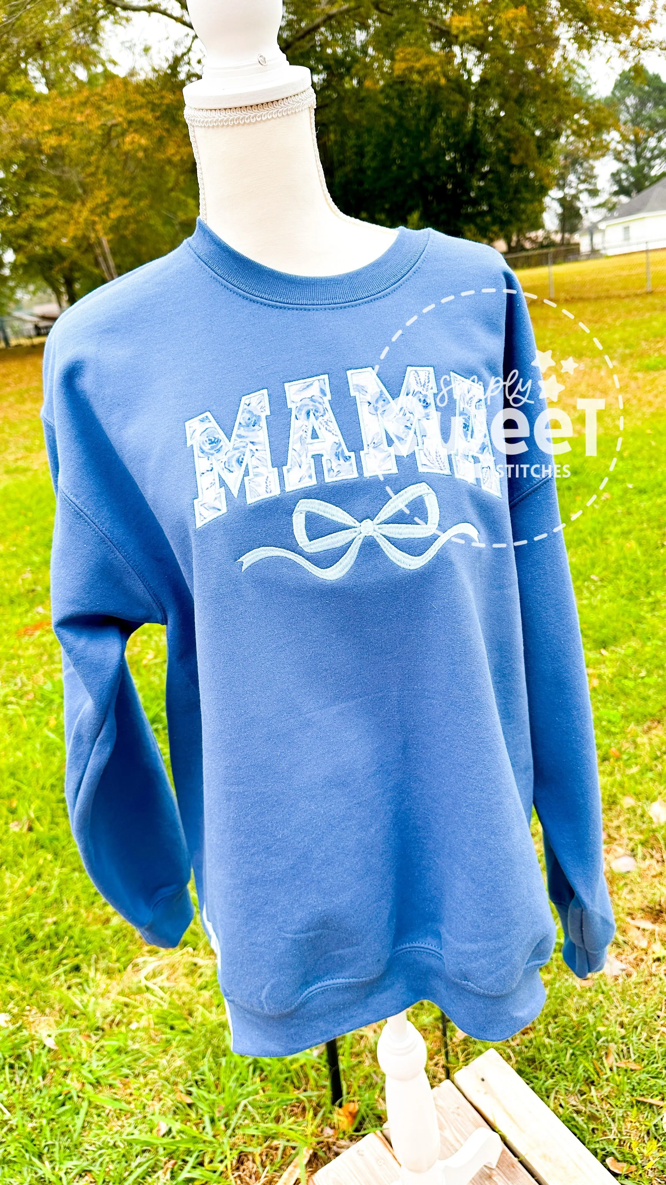 2850 - Mama Applique with Side Bows- Adult Sweatshirt
