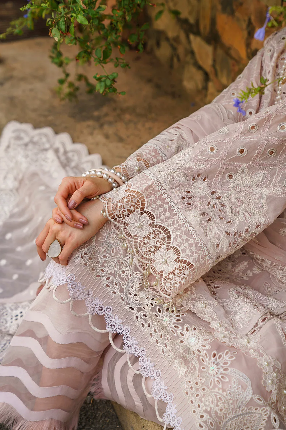 BAROQUE | BAROQUE – SWISS LAWN COLLECTION 24 | SL12-D03
