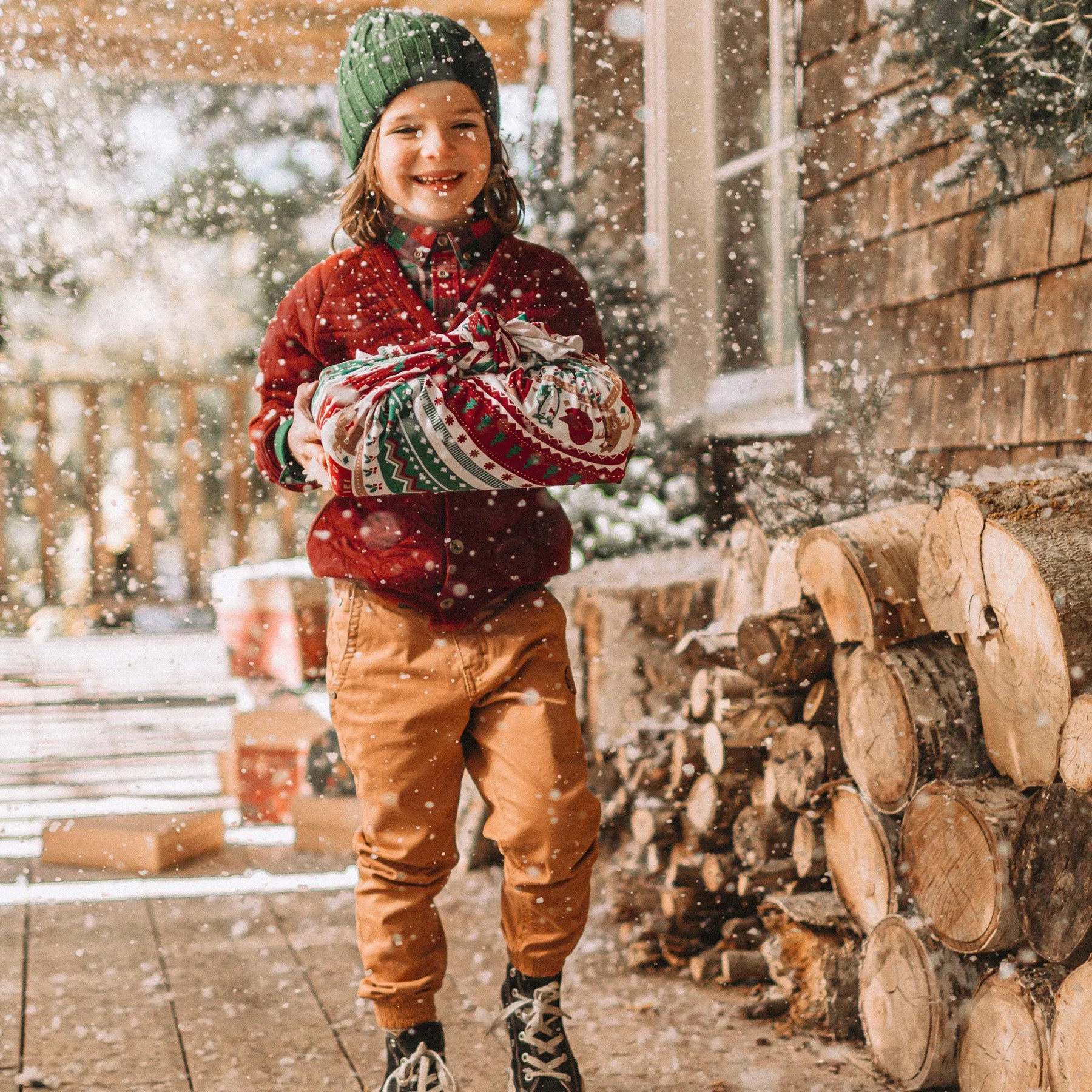 Cardigan rouge matelassé, enfant || Red quilted cardigan, child