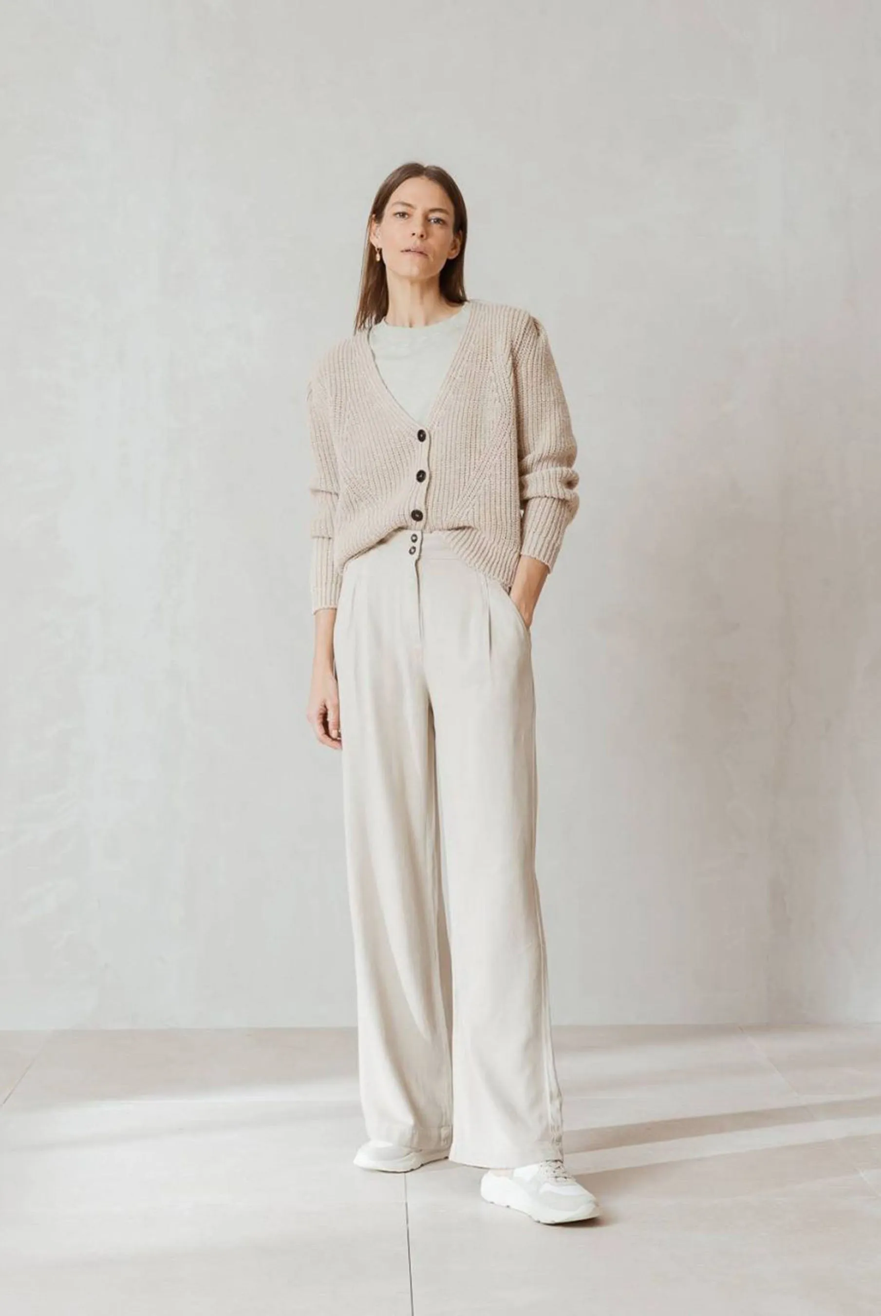 Indi & Cold Short V-Neck Cardigan