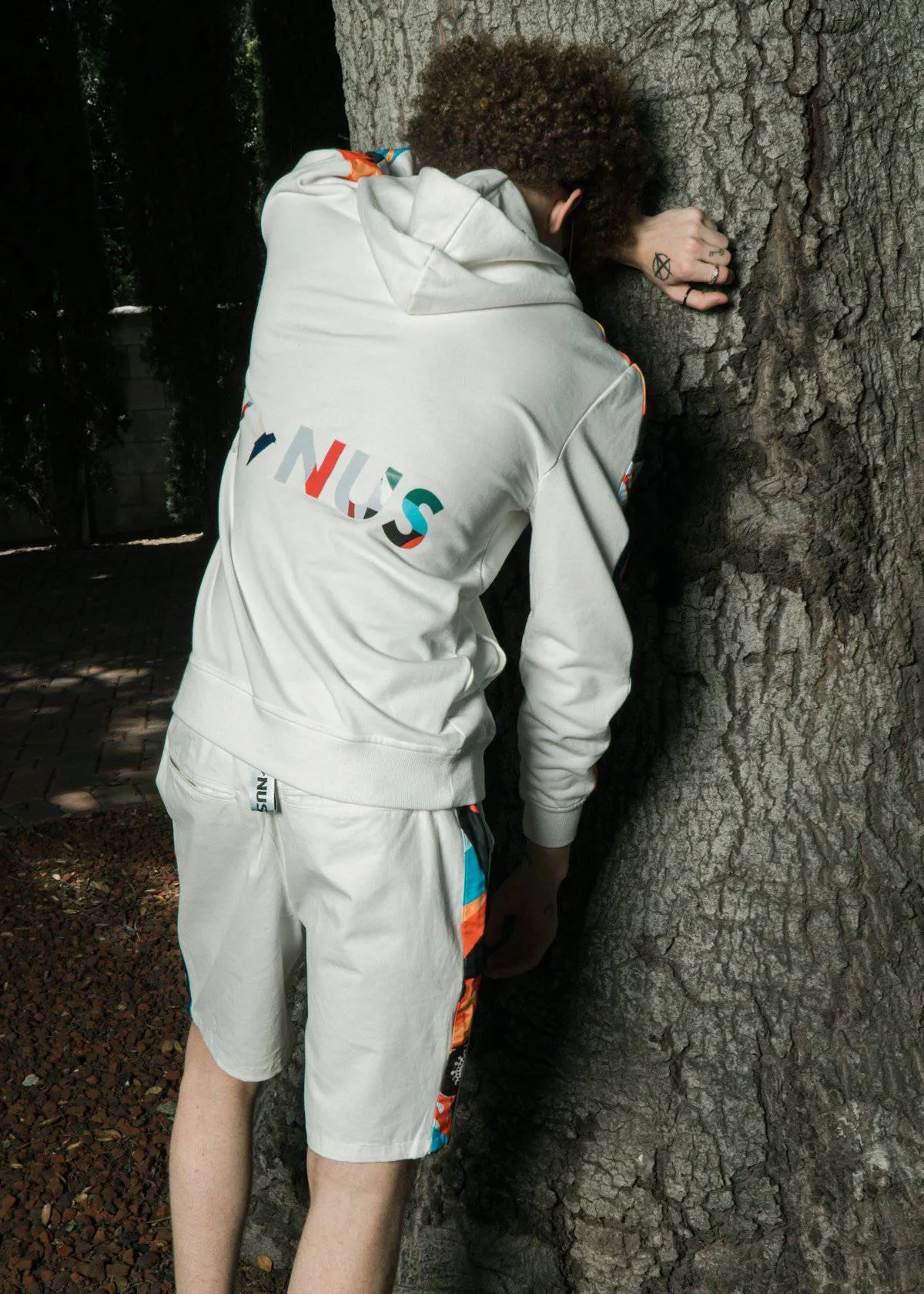 Konus Men's Pocket Hoodie in White