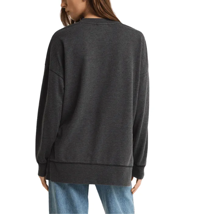 MODERN V-NECK WEEKENDER