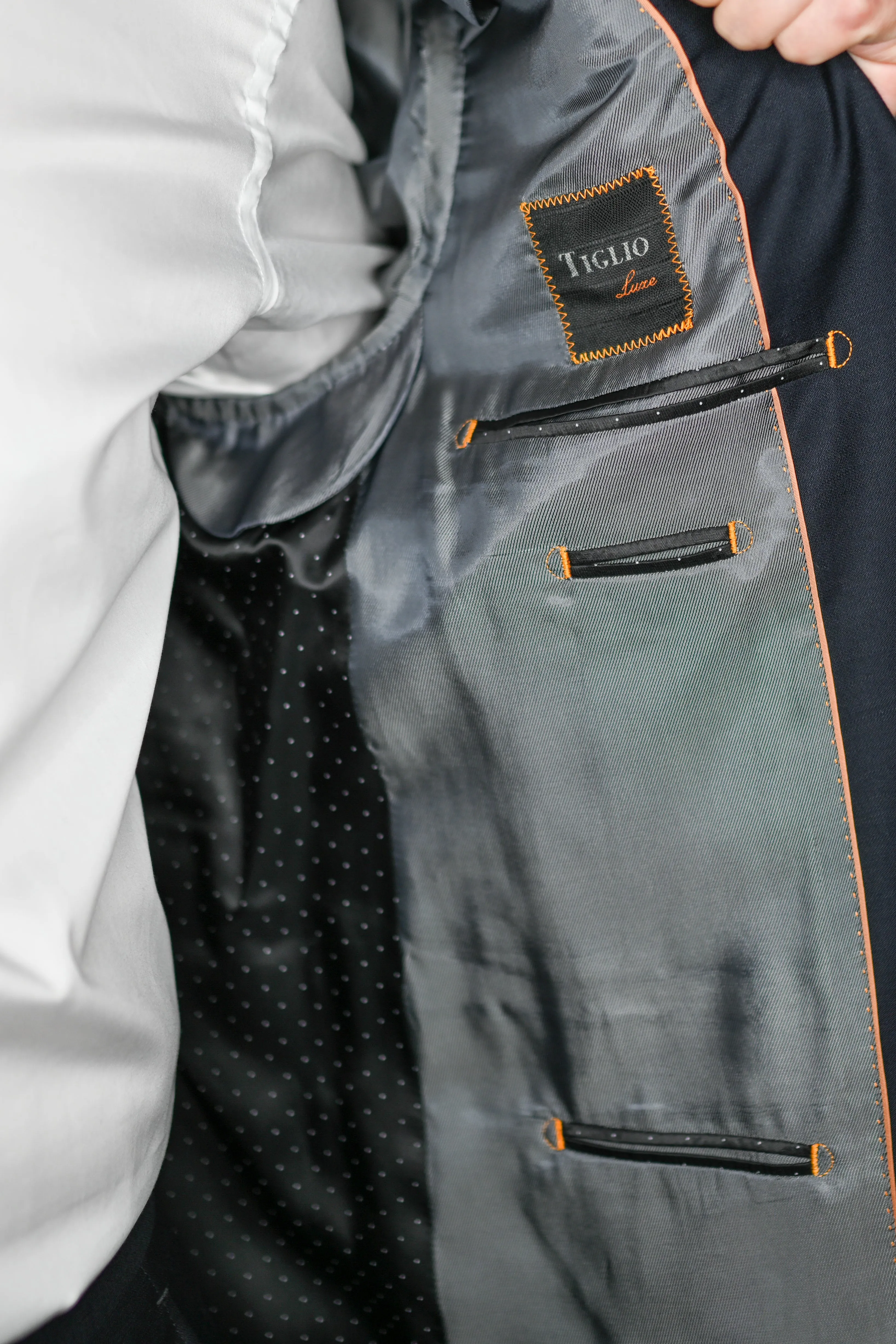 Tiglio Lux Slim Fit Suit Navy