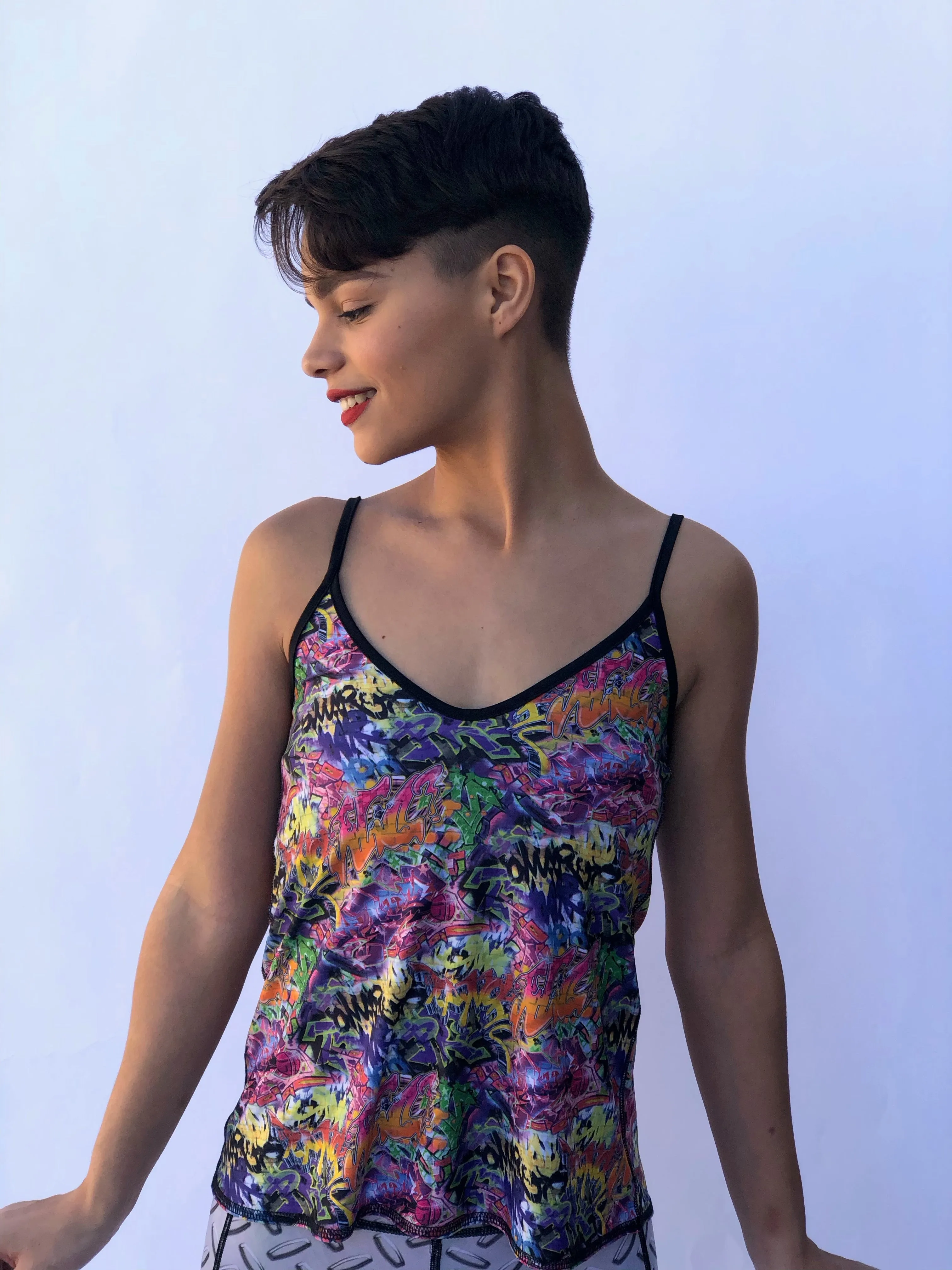 V NECK SPAGHETTI STRAP TOP GRAFFITI/BUNS OF STEEL