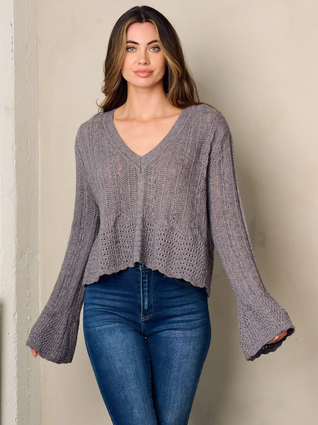 WOMEN'S LONG BELL SLEEVE V-NECK KNIT SWEATER
