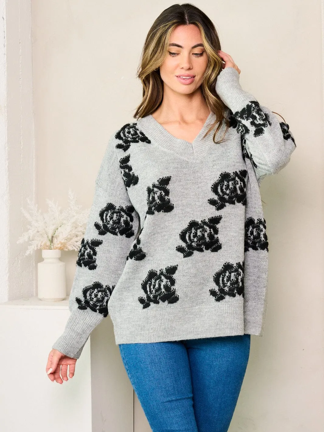WOMEN'S LONG BUTTON SLEEVE FLORAL PRINT DETAILED SWEATER