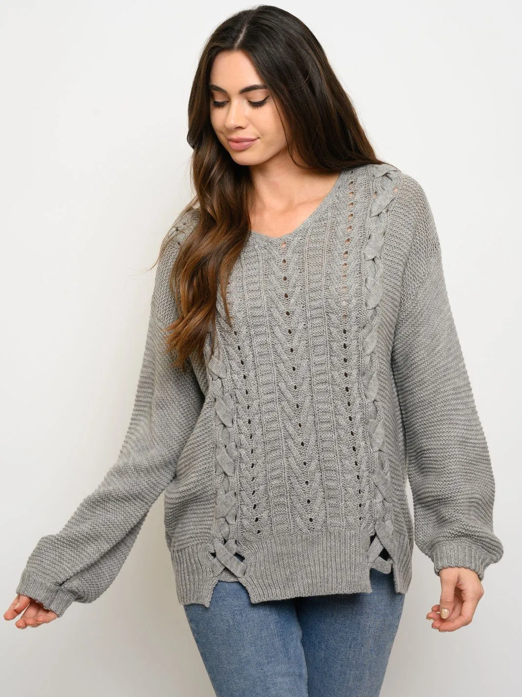 WOMEN'S LONG SLEEVE KNIT V-NECK SWEATER