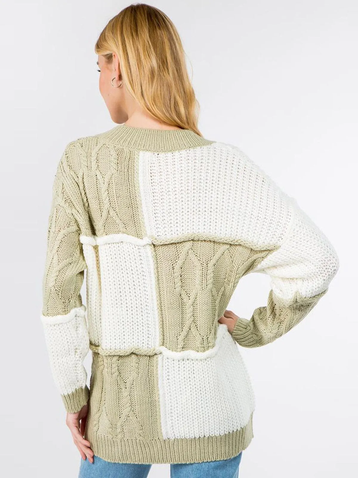 WOMEN'S LONG SLEEVE V-NECK COLORBLOCK KNIT SWEATER