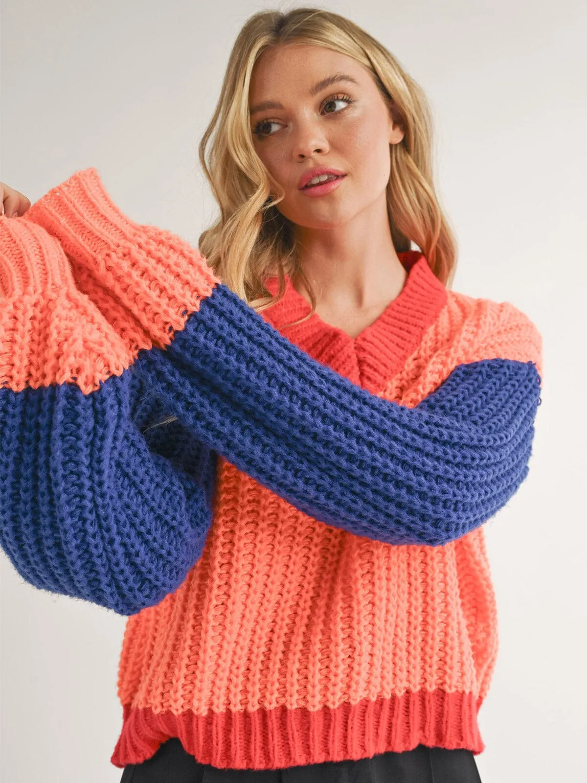 WOMEN'S LONG SLEEVE V-NECK COLORBLOCK PULLOVER SWEATER