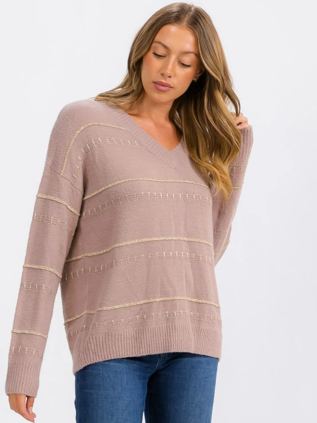 WOMEN'S LONG SLEEVE V-NECK DETAILED PULLOVER SWEATER