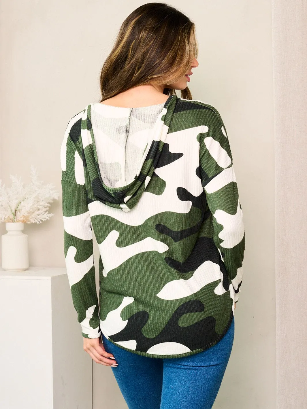WOMEN'S LONG SLEEVE V-NECK HOODED CAMO PRINT TOP