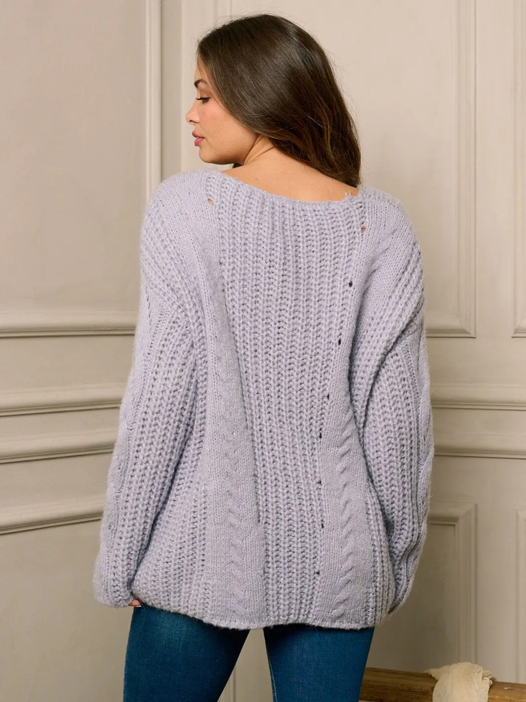 WOMEN'S LONG SLEEVE V-NECK KNIT SWEATER