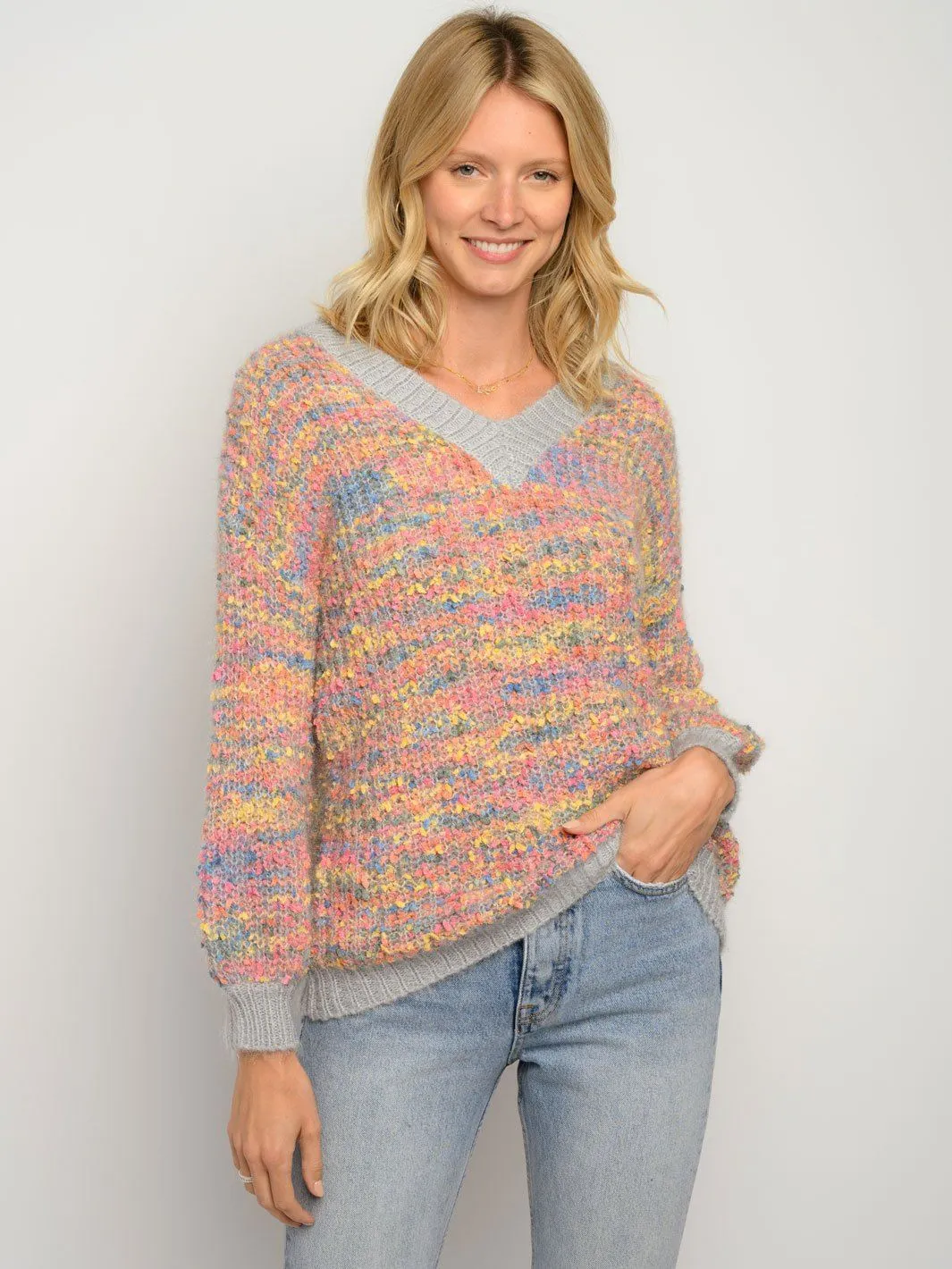 WOMEN'S LONG SLEEVE V-NECK MULTI SWEATER