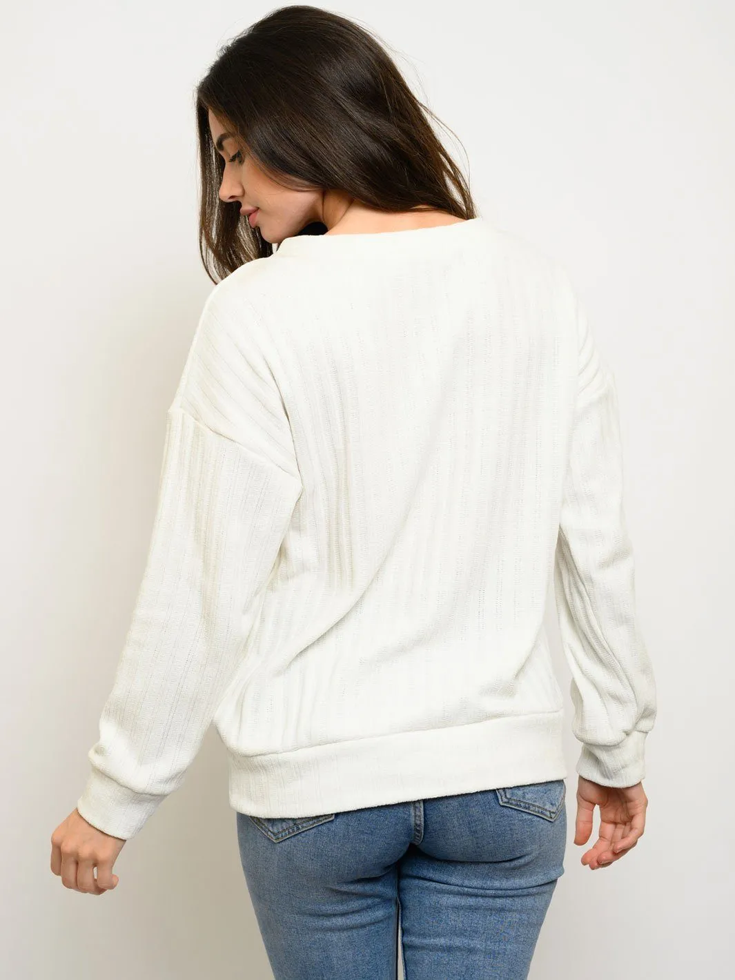 WOMEN'S LONG SLEEVE V-NECK SWEATER