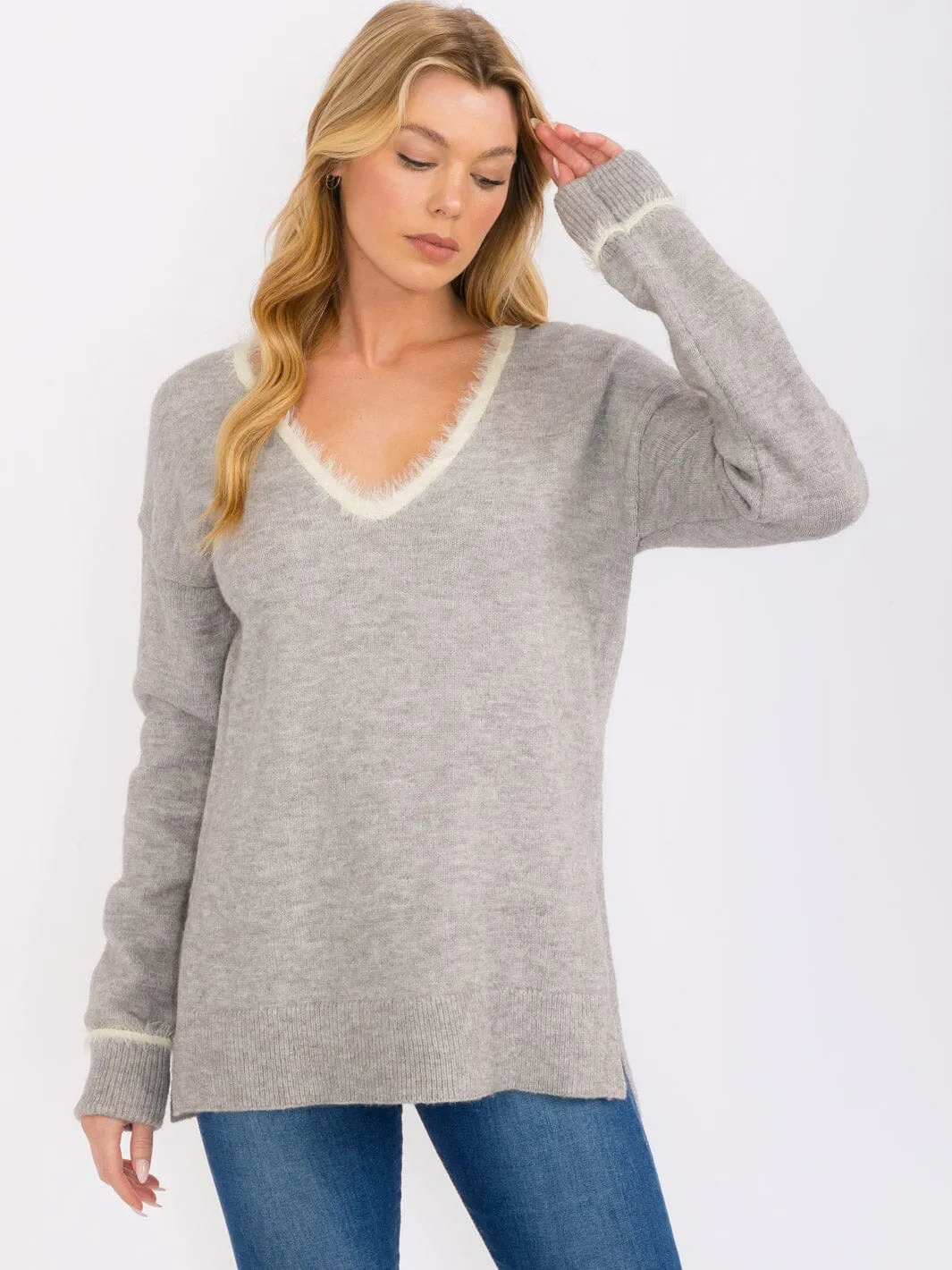 WOMEN'S LONG SLEEVES V-NECK PULLOVER TRIM DETAILED SWEATER