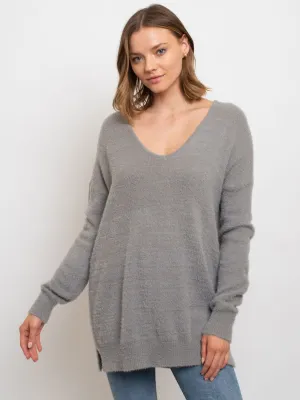 WOMEN'S V-NECK SOFT FUZZY SWEATER